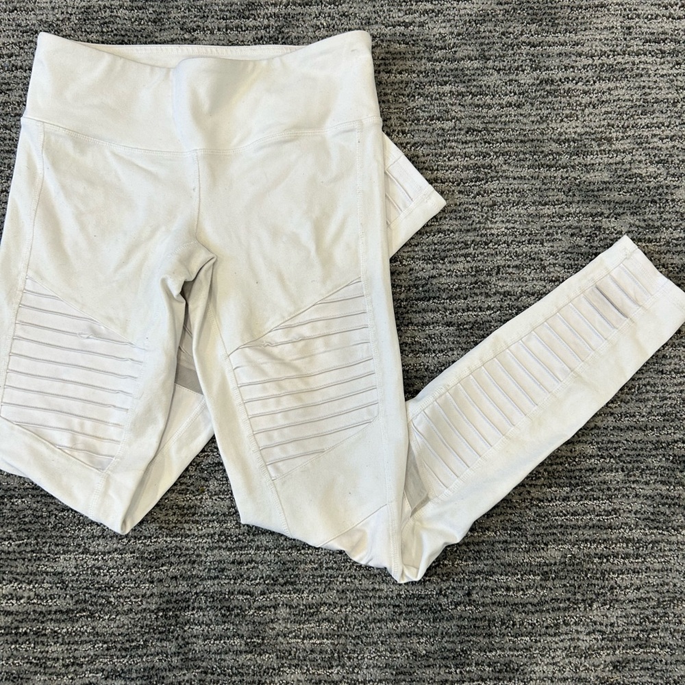 Pending- 2/$20 Fair condition Alo leggings